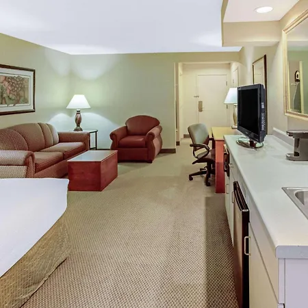 La Quinta By Wyndham Appleton College Avenue-3