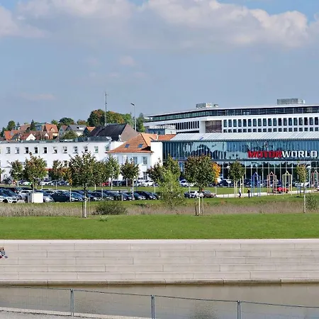 V8 Hotel Motorworld Region Stuttgart-3