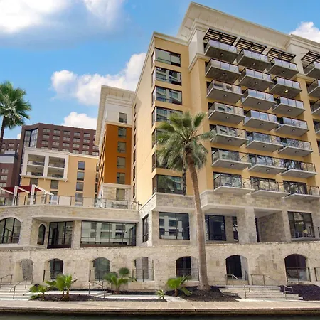 Hampton Inn & Suites On The San Antonio Riverwalk-2