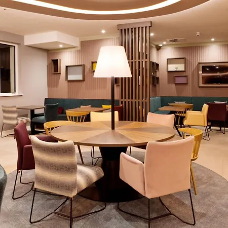 Hampton By Hilton Regensburg-2