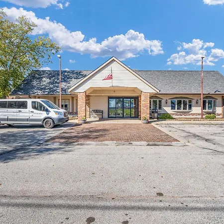 Red Lion Inn & Suites Urbana-3