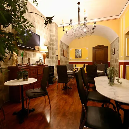 Hotel Amadeus-3