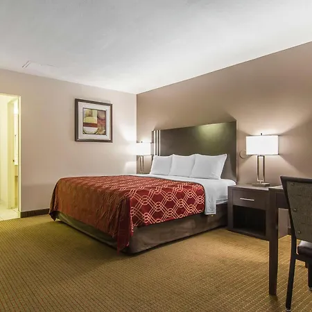 Econo Lodge Inn & Suites-3
