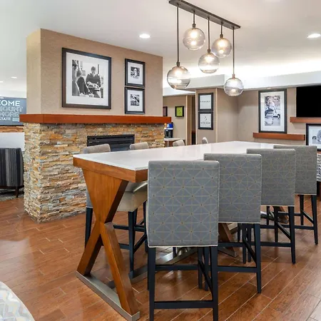Hampton Inn Mitchell-3
