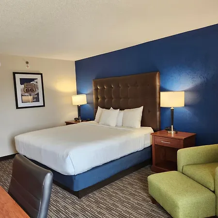 Heritage Inn & Suites St Louis Fenton, Trademark By Wyndham-2