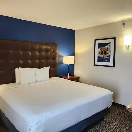 Heritage Inn & Suites St Louis Fenton, Trademark By Wyndham-3