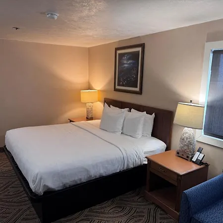 Promenade Inn & Suites Oceanfront-2