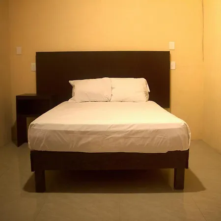 OYO Hotel Trigos De Oro-2