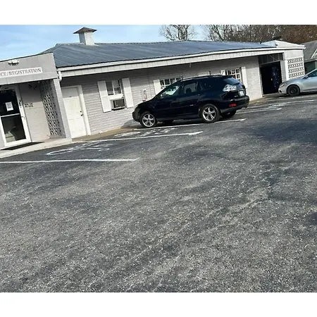 Tri-City Motel By Oyo Forest City Spindale-2