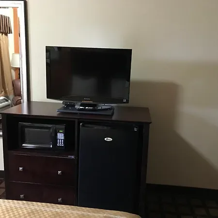 Executive Inn And Suites-3