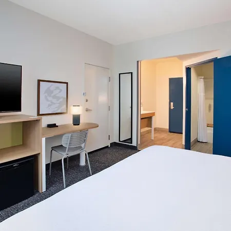 Spark By Hilton Walker Grand Rapids North-3