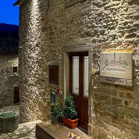 Il borgo Casteldelci-2