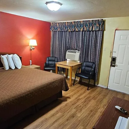 Deluxe Inn-2