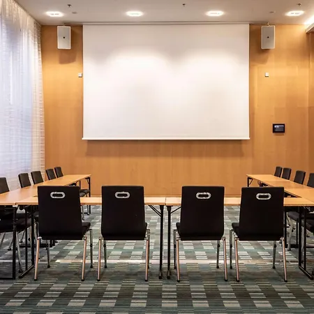 Hilton Helsinki Airport-3