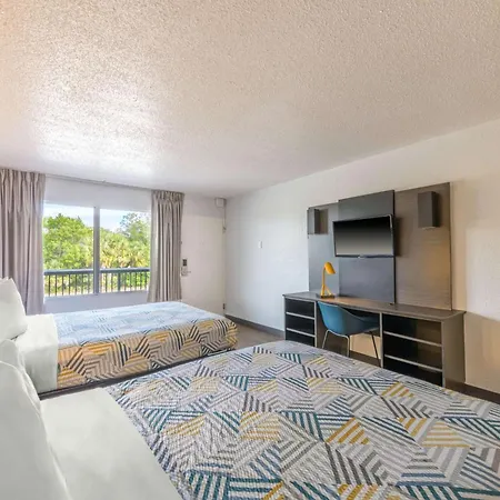 Motel 6-Spring Hill, Fl - Weeki Wachee-3