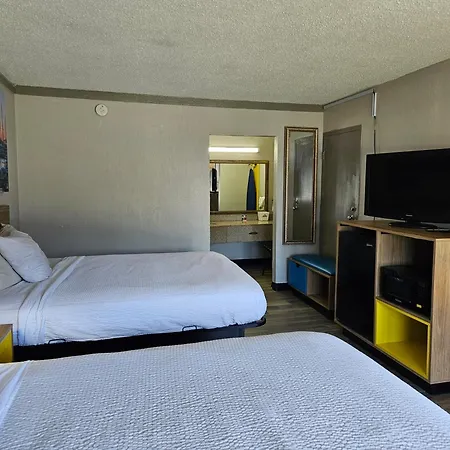 Days Inn By Wyndham Washington-3