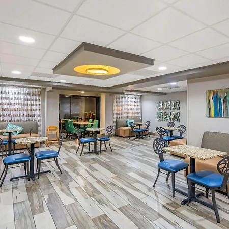 La Quinta By Wyndham Denison - North Lake Texoma-2
