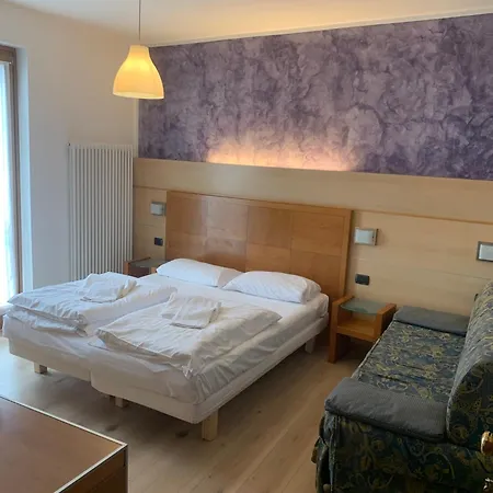 Hotel Garnì Delle Rose-2