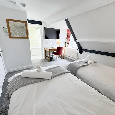 The Red Lion Hotel-2