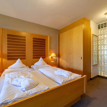 Hotel Tyrol-2