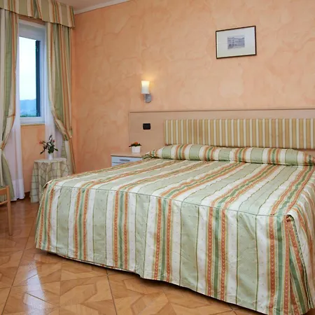 Hotel La Bussola-3
