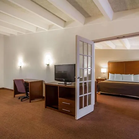 Comfort Inn & Suites Madison - Airport-2