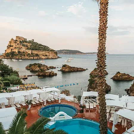 Strand Hotel Delfini-3
