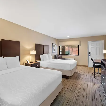 Best Western Cedar Inn-2