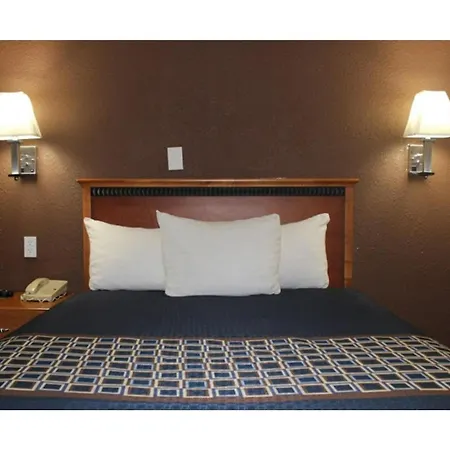 Travel Inn By Oyo Omaha-3