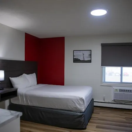 Ramada By Wyndham Dawson Creek-3
