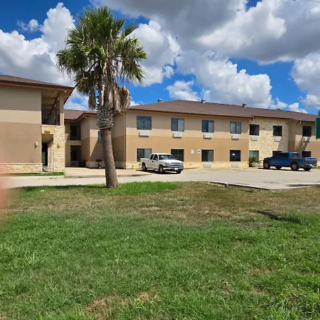 Karnes City Lodge-3