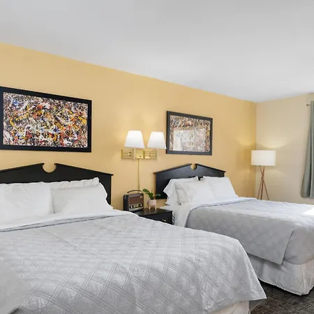 Stayinn Grand Forks-2