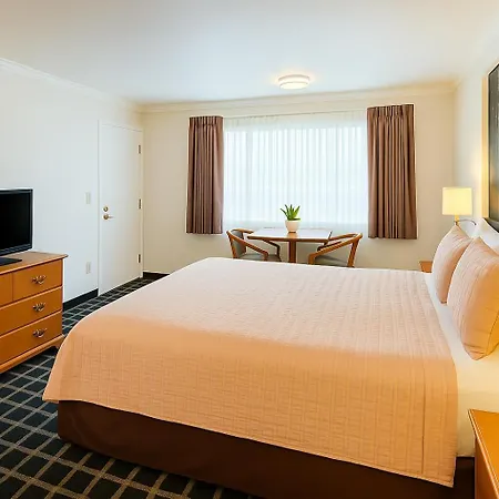 Creekside Inn & Suites-2