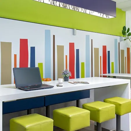 Ibis Budget Cavaillon-3