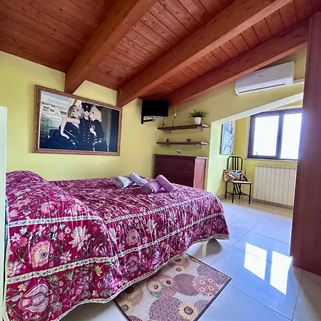 La Villa In Campagna-2