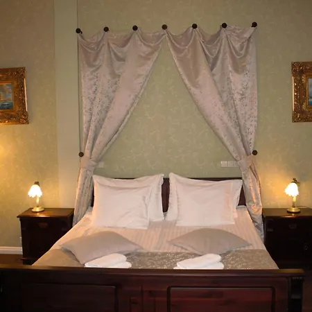 Taanilinna Hotell-2
