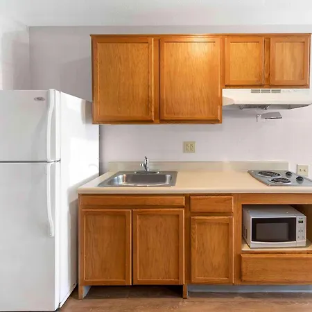 Woodspring Suites Springdale-2
