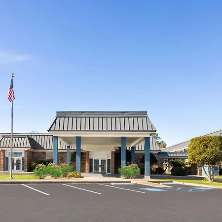 Days Inn By Wyndham Hinesville Near Fort Stewart, Newly Renovated, Free Hot Breakfast, Restaurant And Bar-2