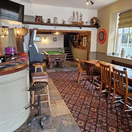 Coldstreamer Inn-2