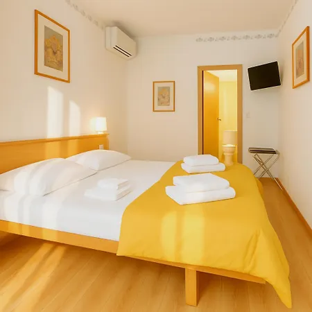 Hotel Modena Old Town-2
