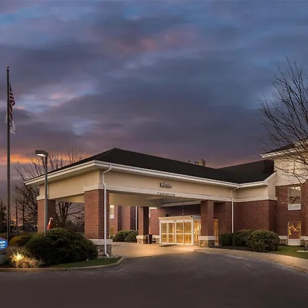 Hampton Inn & Suites Newtown-2