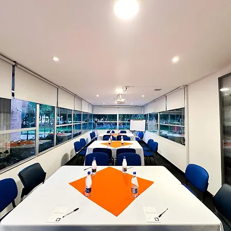 Hotel 104 Art Suites-3