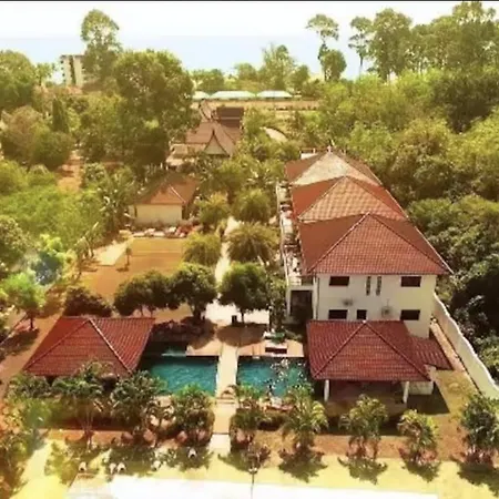 Room 1 At Cet Resort With Pool, Padel, Tennis-2