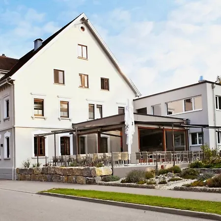 Land-gut-Hotel Landgasthof zur Rose-3