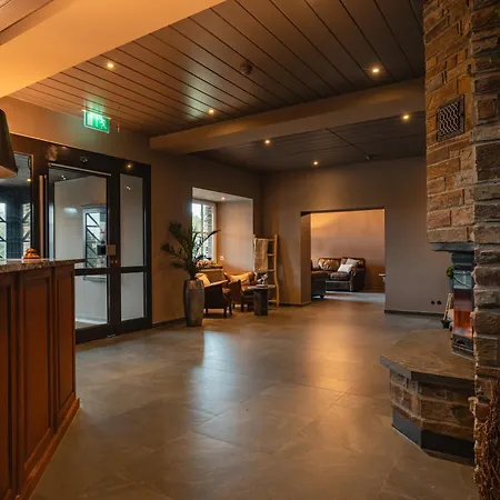 Naturhotel Sachsenbaude Oberwiesenthal - Indoor-Pool&Outdoor-Whirlpool-2
