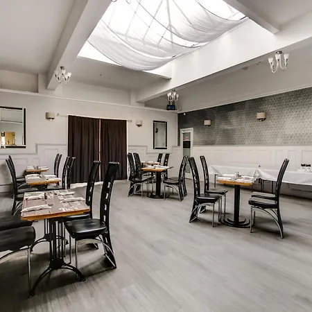 Oyo Gin House Hotel-2