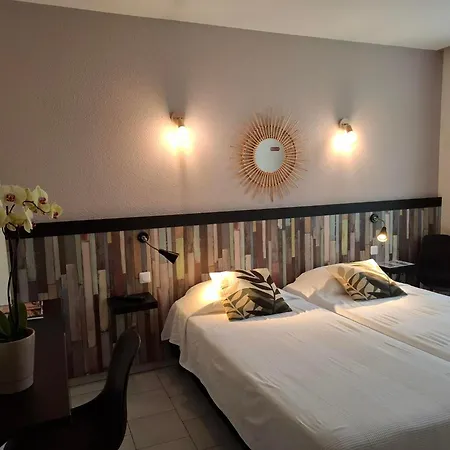 Hotel Les Bellugues-3