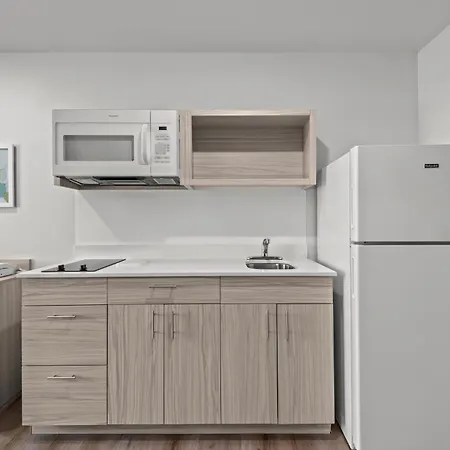 Woodspring Suites Coralville Iowa City-3