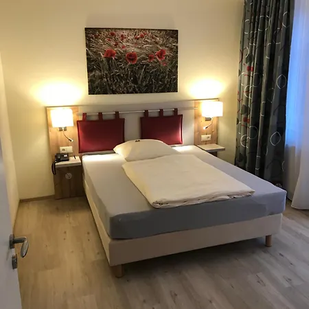 Hotel am Pferdemarkt-3