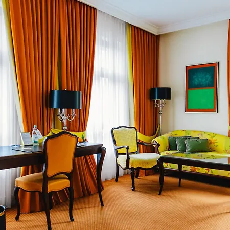 Relais & Chateaux Buelow Palais-3